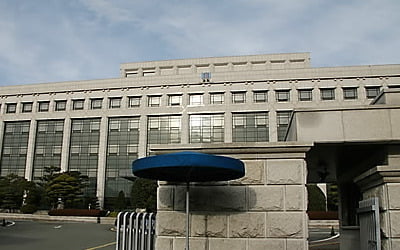검찰, 정치자금법 위반 혐의 김영선 전 의원·명태균 압수수색